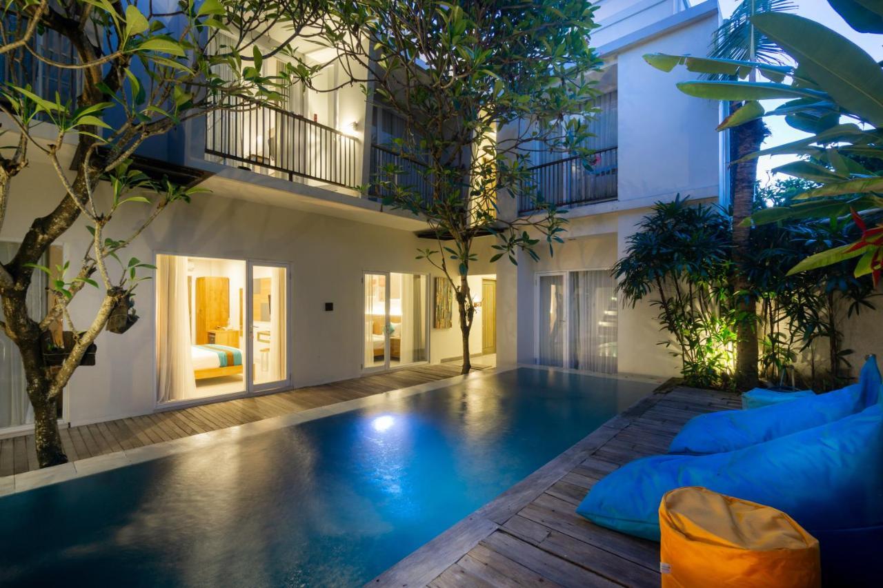 Casa Kayu Aya Hotel Seminyak  Exterior photo